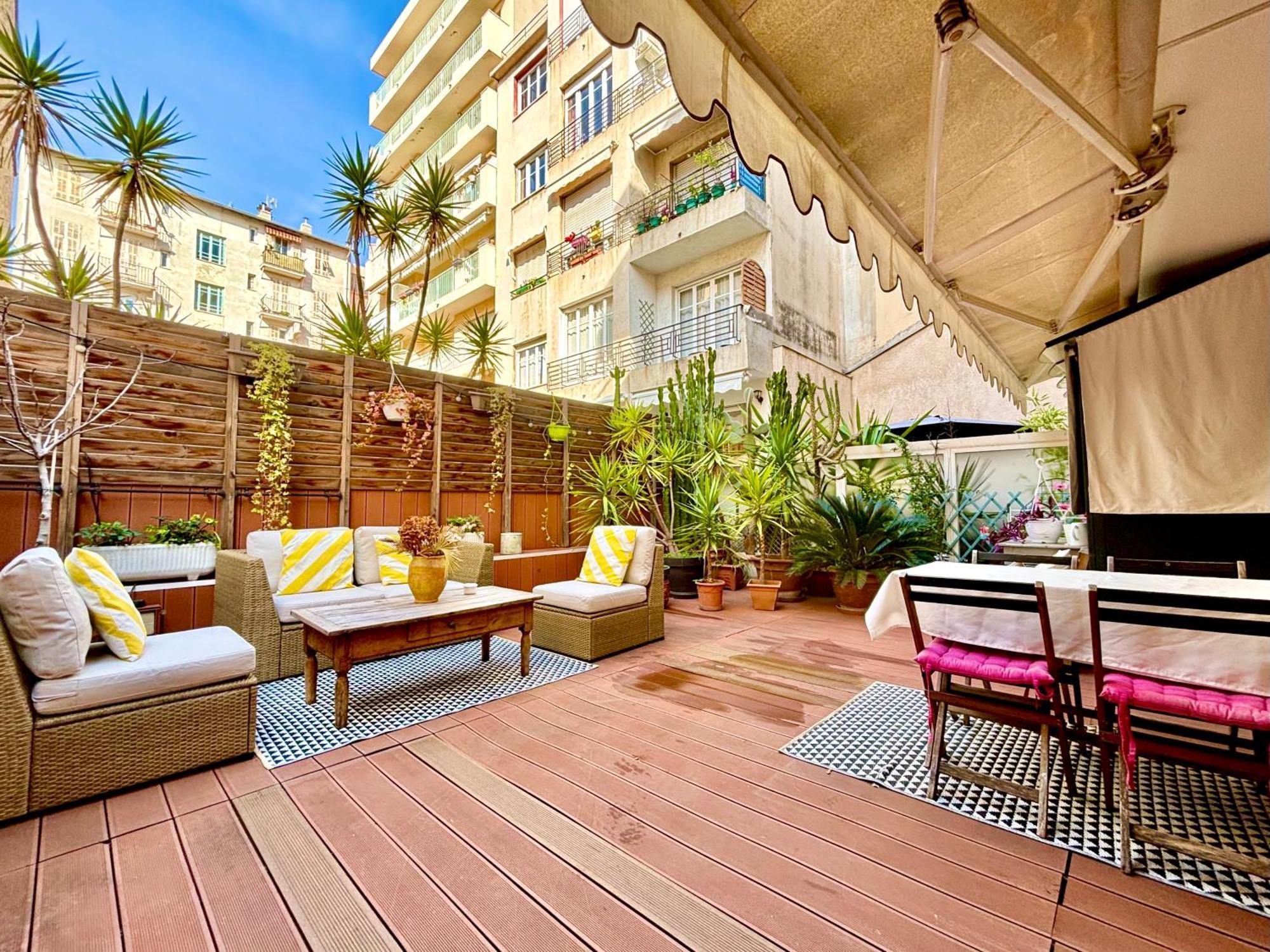 Large Magnificent Terrace Apartamento *